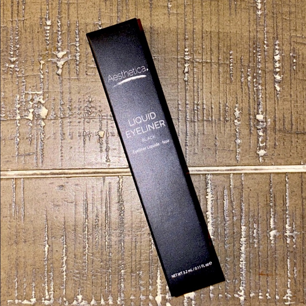 ✨Aesthetica Liquid Eyeliner✨
